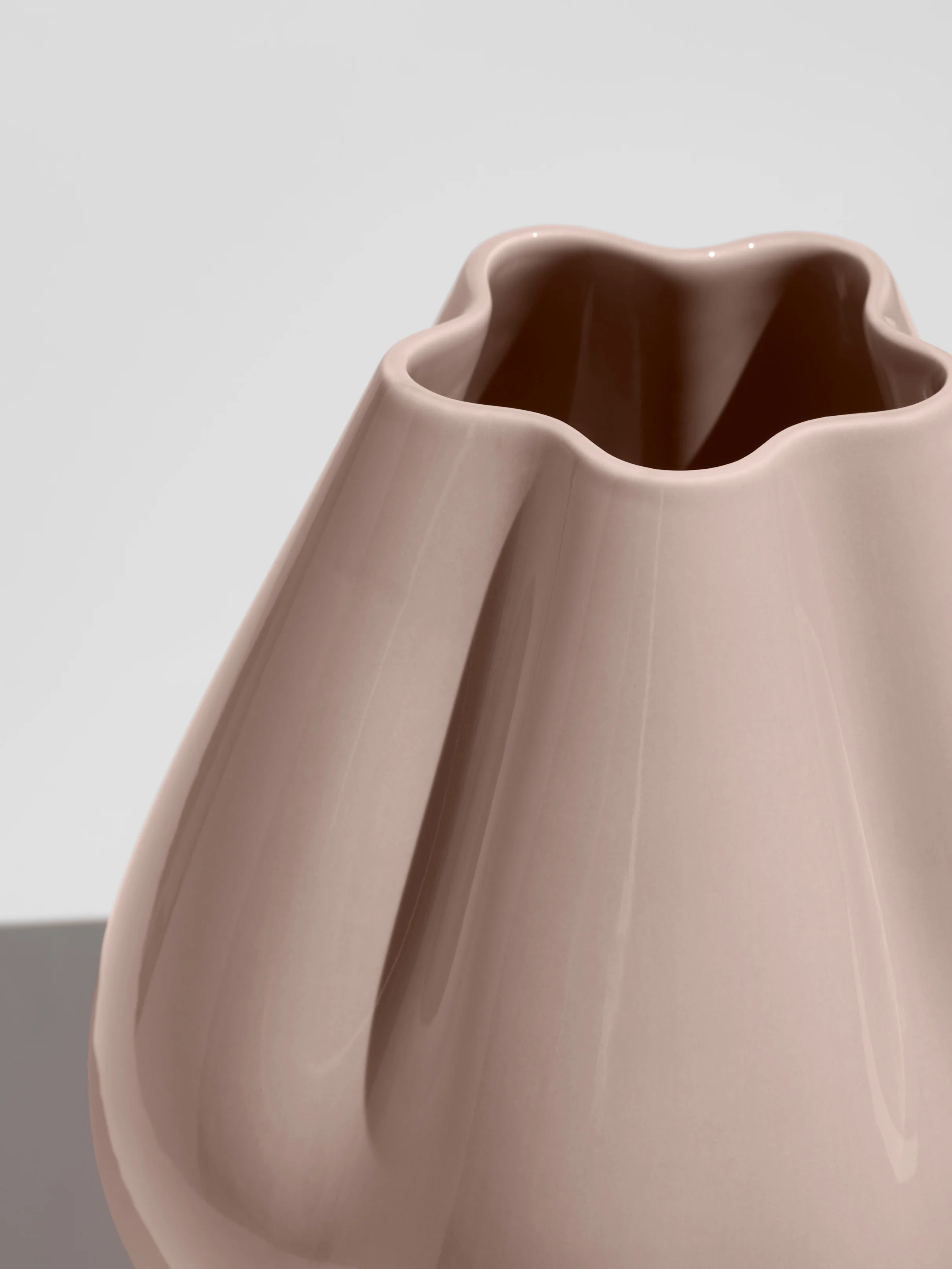 Dumpling Vase, milky pink - Image 3