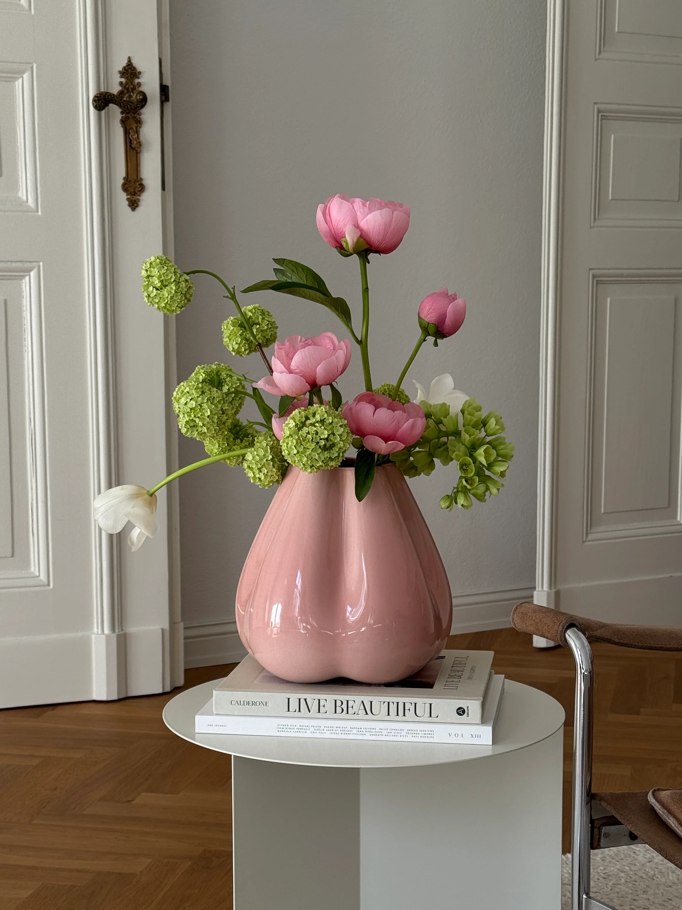 Dumpling Vase, milky pink - Image 4