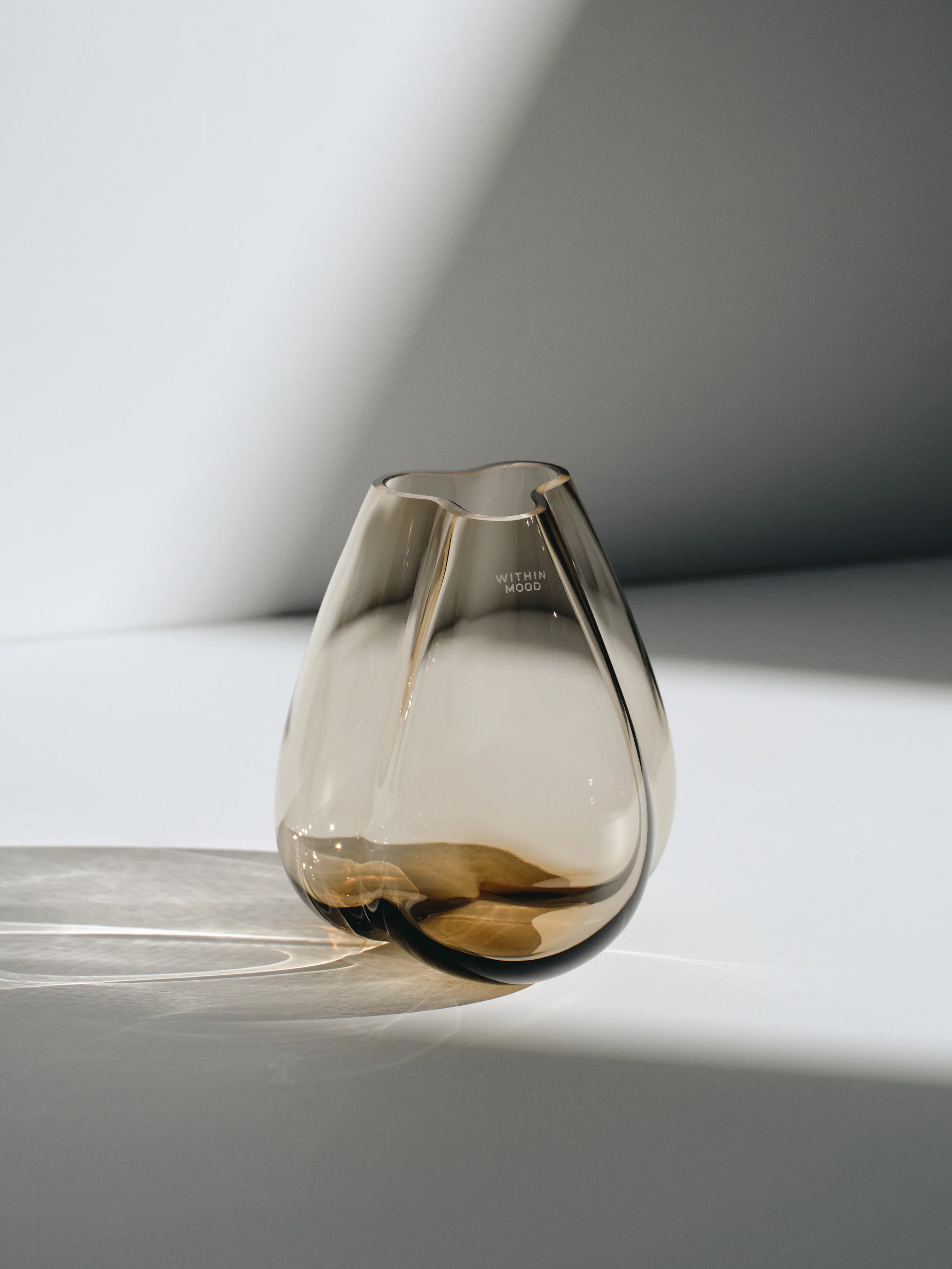 Mini Tulip Vase, brown - Image 3