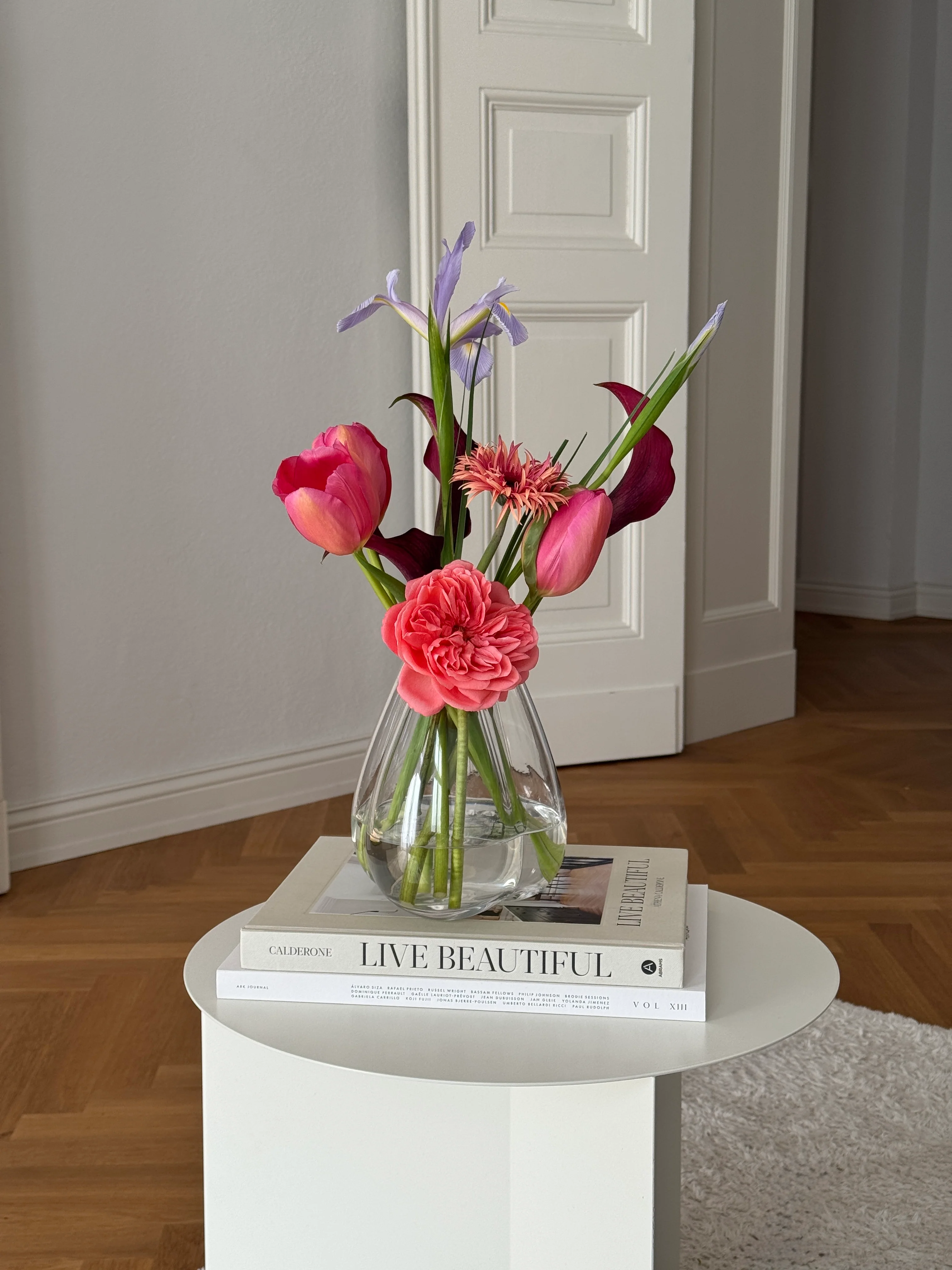 Mini Tulip Vase, clear - Image 3