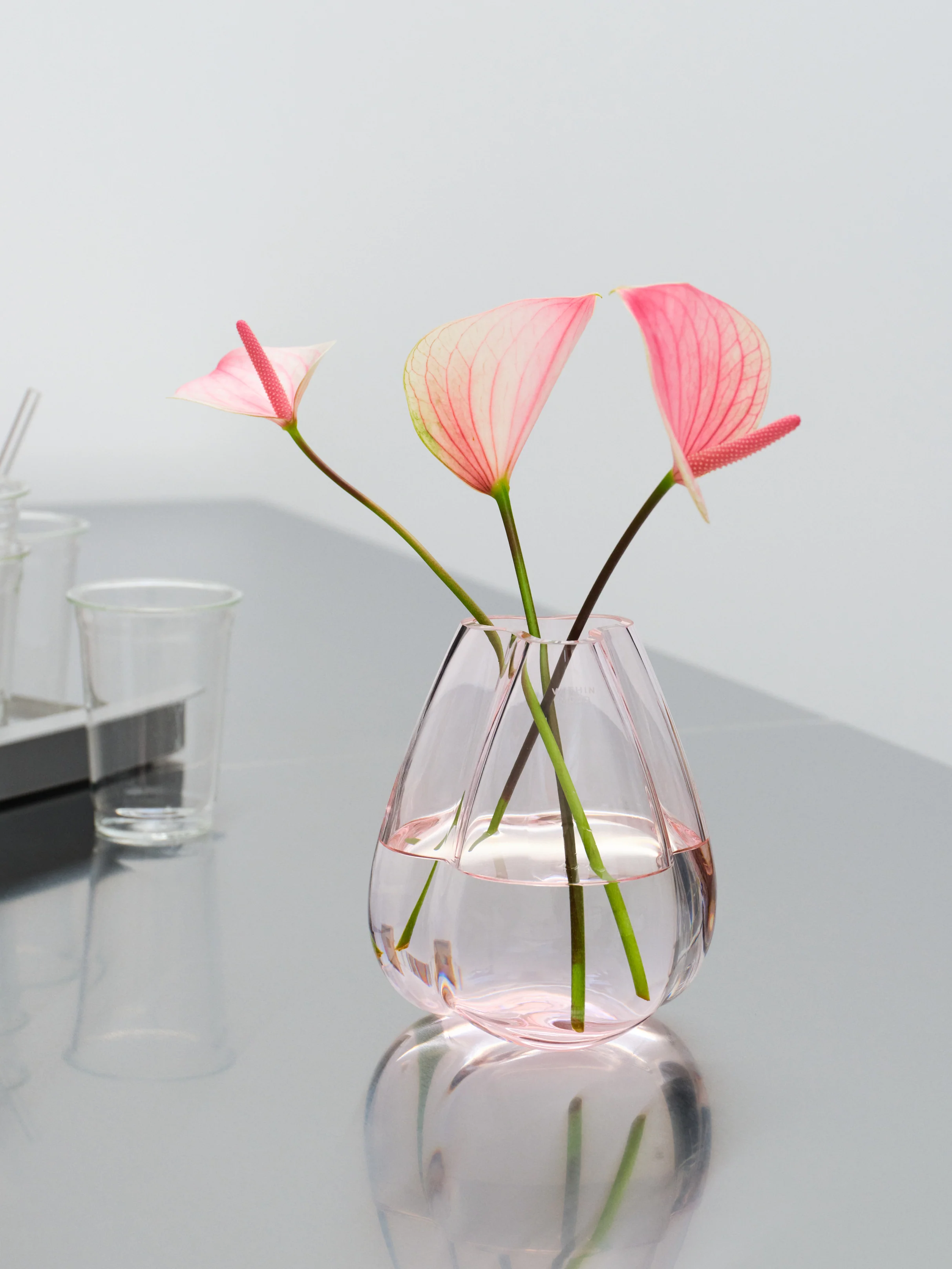Mini Tulip Vase, pink - Image 4