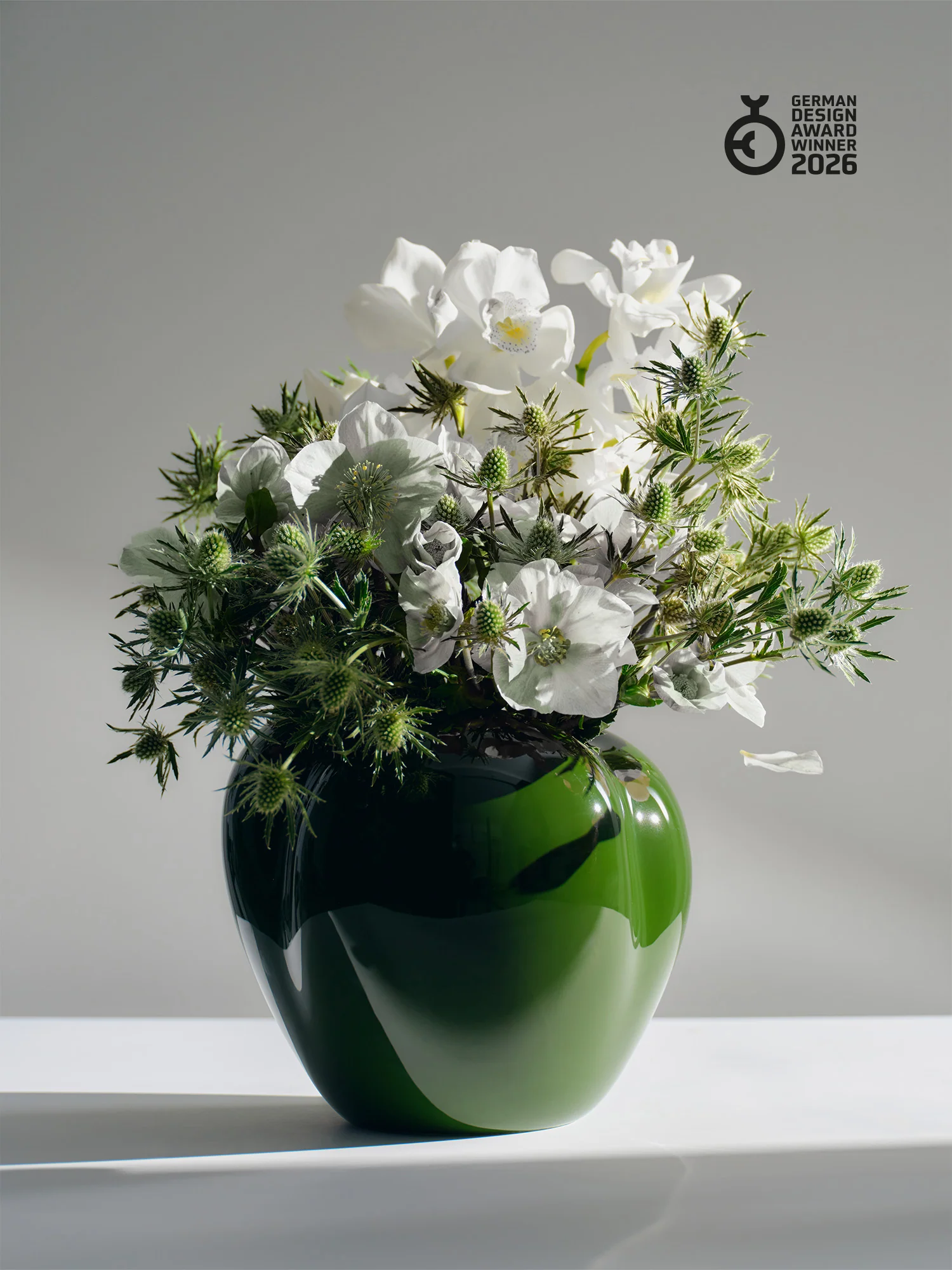 Poppy Vase, racing green - Image 3